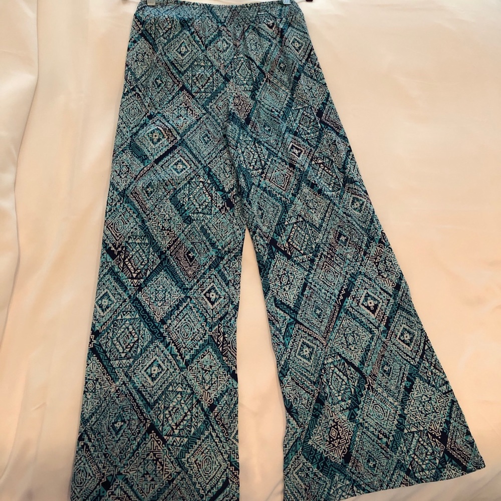 Flowy high waisted Aztec pants!